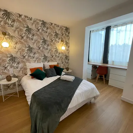 Nid Douillet Proche Capitole * טולוז