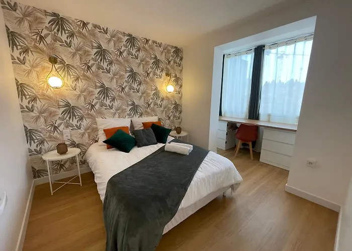 Nid Douillet Proche Capitole * טולוז